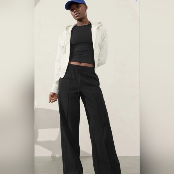 Athleta Pants - Athleta Endeavor High Rise Relaxed Pant Size XL NWT